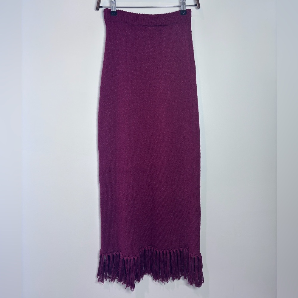 4th & Reckless Revolve Gabby Knitted Fringed Maxi Skirt in Burgundy Small NWT - Picture 7 of 9